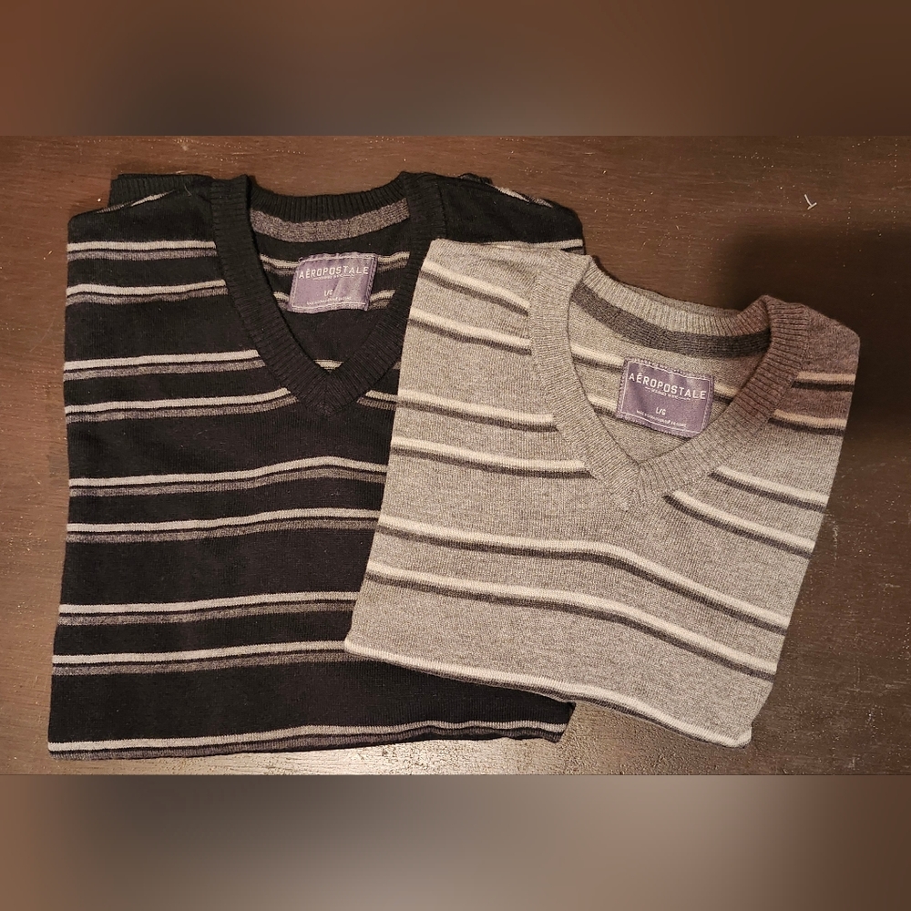 Aeropostale lot of 2, Men's Large Sweater Grey Black, like new